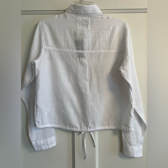 Women’s Brand New Tags On Abercrombie and Fitch White Shirt - Picture 2 of 3